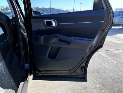 Used 2023 Kia Sorento X-Line EX image 16