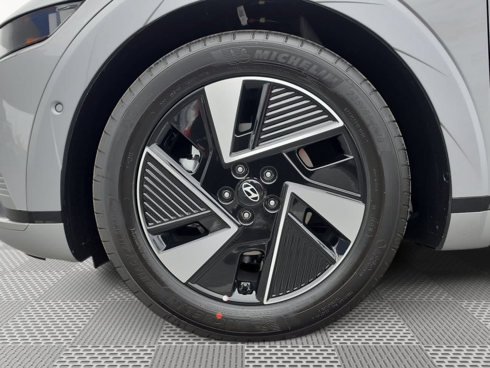 New 2027 Hyundai Ioniq 5 Limited RWD image 11