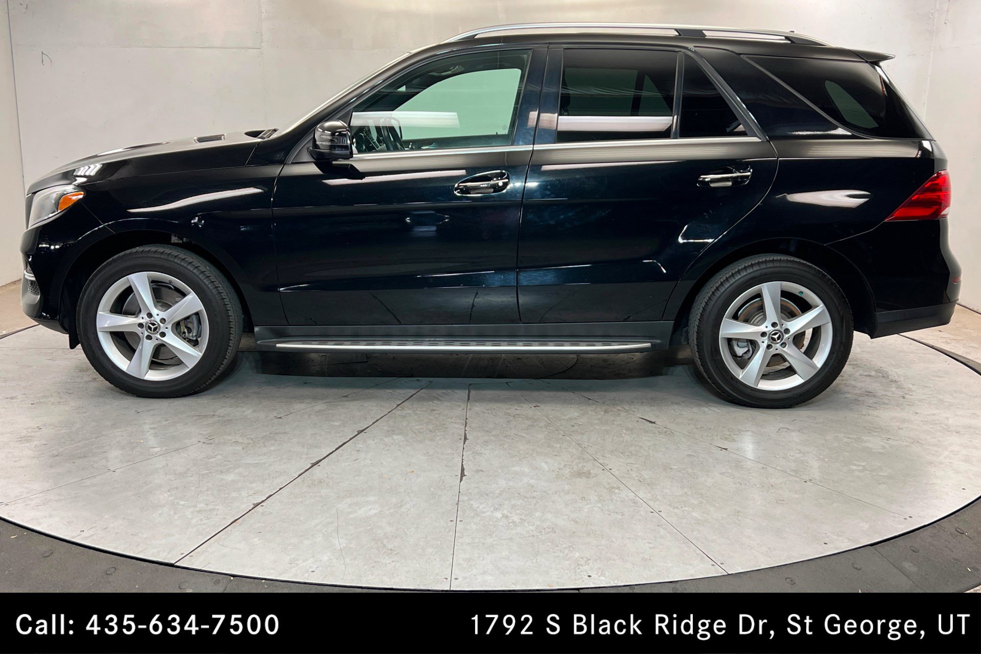Used 2019 Mercedes-Benz GLE 400 4MATIC w/ Premium 1 Package image 2