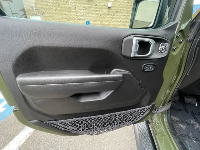 Used 2023 Jeep Gladiator Sport AWD/4WD image 25