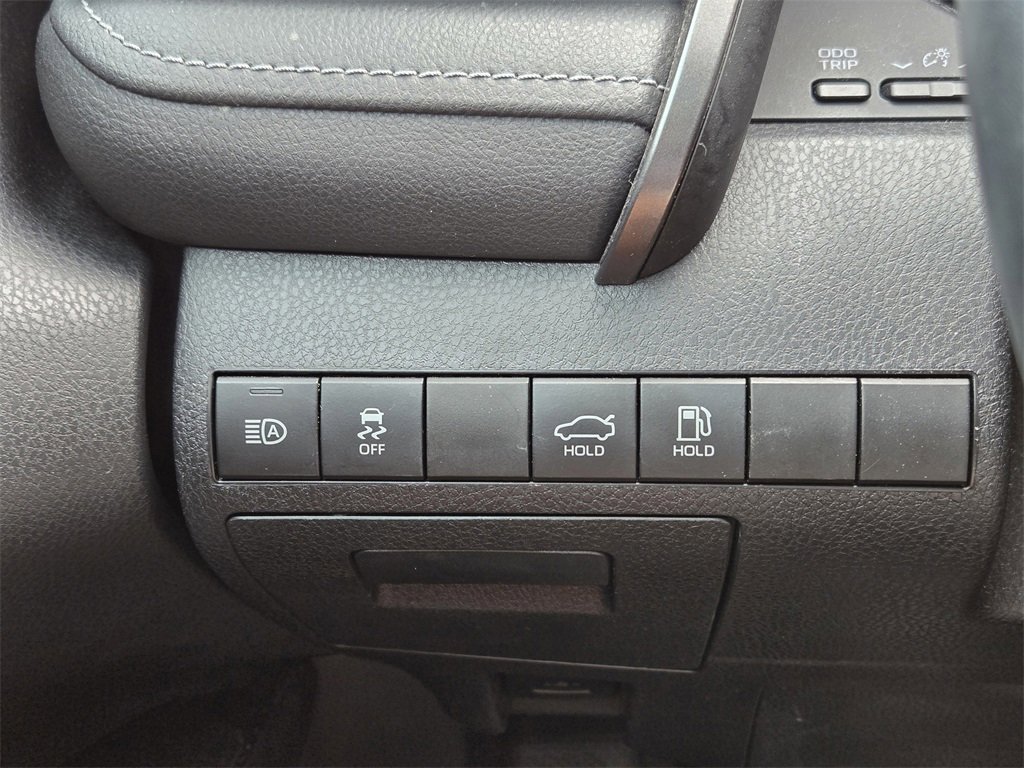 Used 2022 Toyota Camry XSE image 24