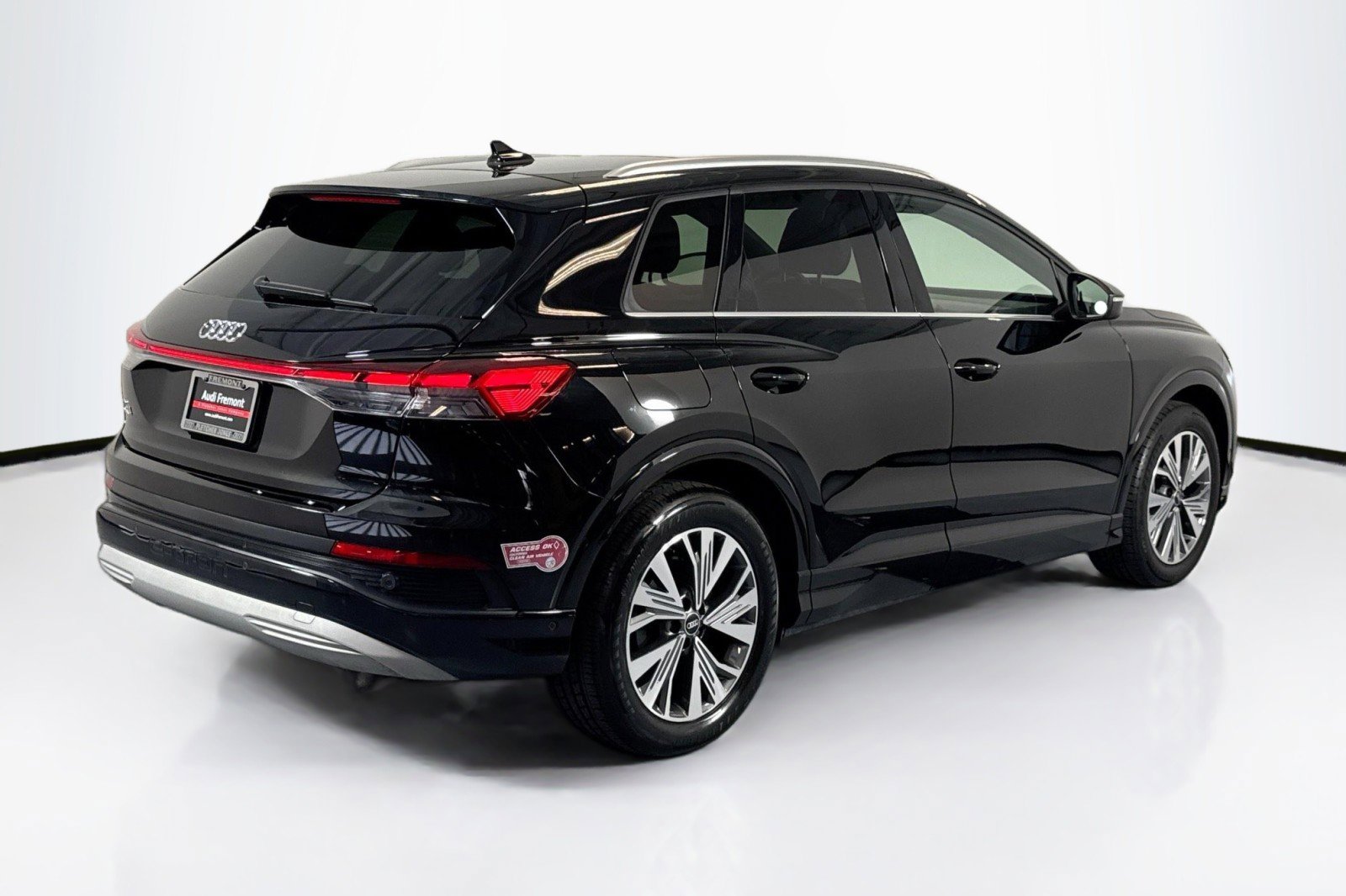 Used 2023 Audi Q4 e-tron Premium Plus w/ Premium Plus image 5