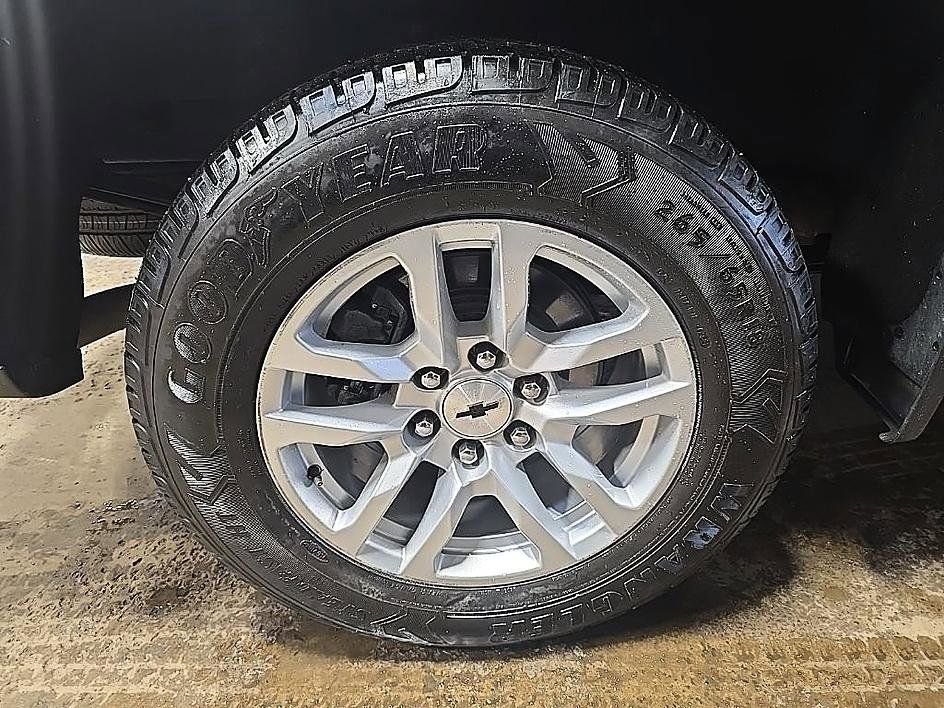 Used 2019 Chevrolet Silverado 1500 LT w/ All-Star Edition image 39