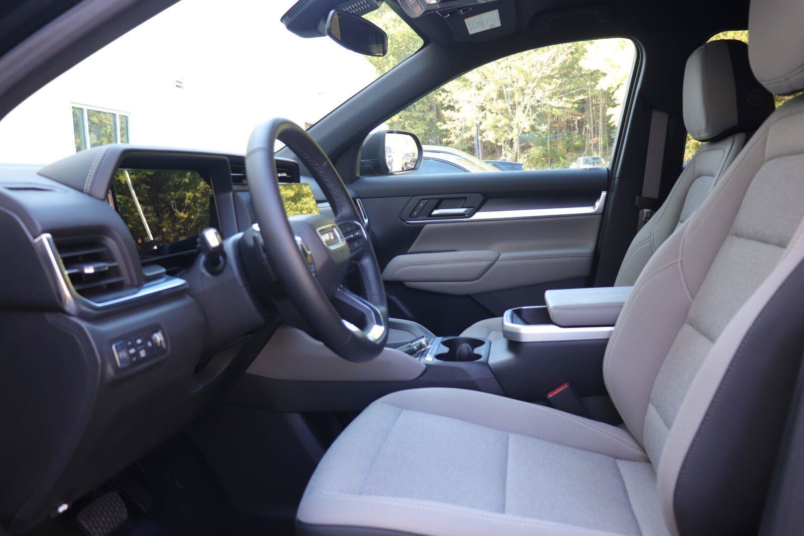 Used 2025 GMC Terrain Elevation AWD/4WD image 10