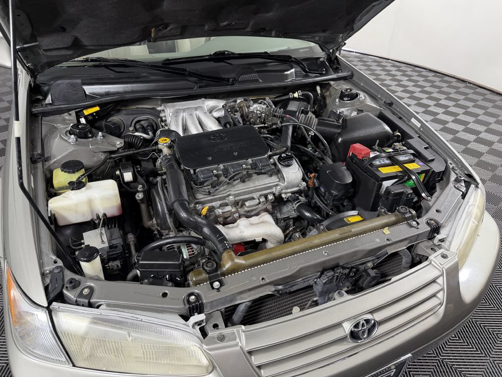 Used 1999 Toyota Camry LE w/ Value Pkg FWD image 15