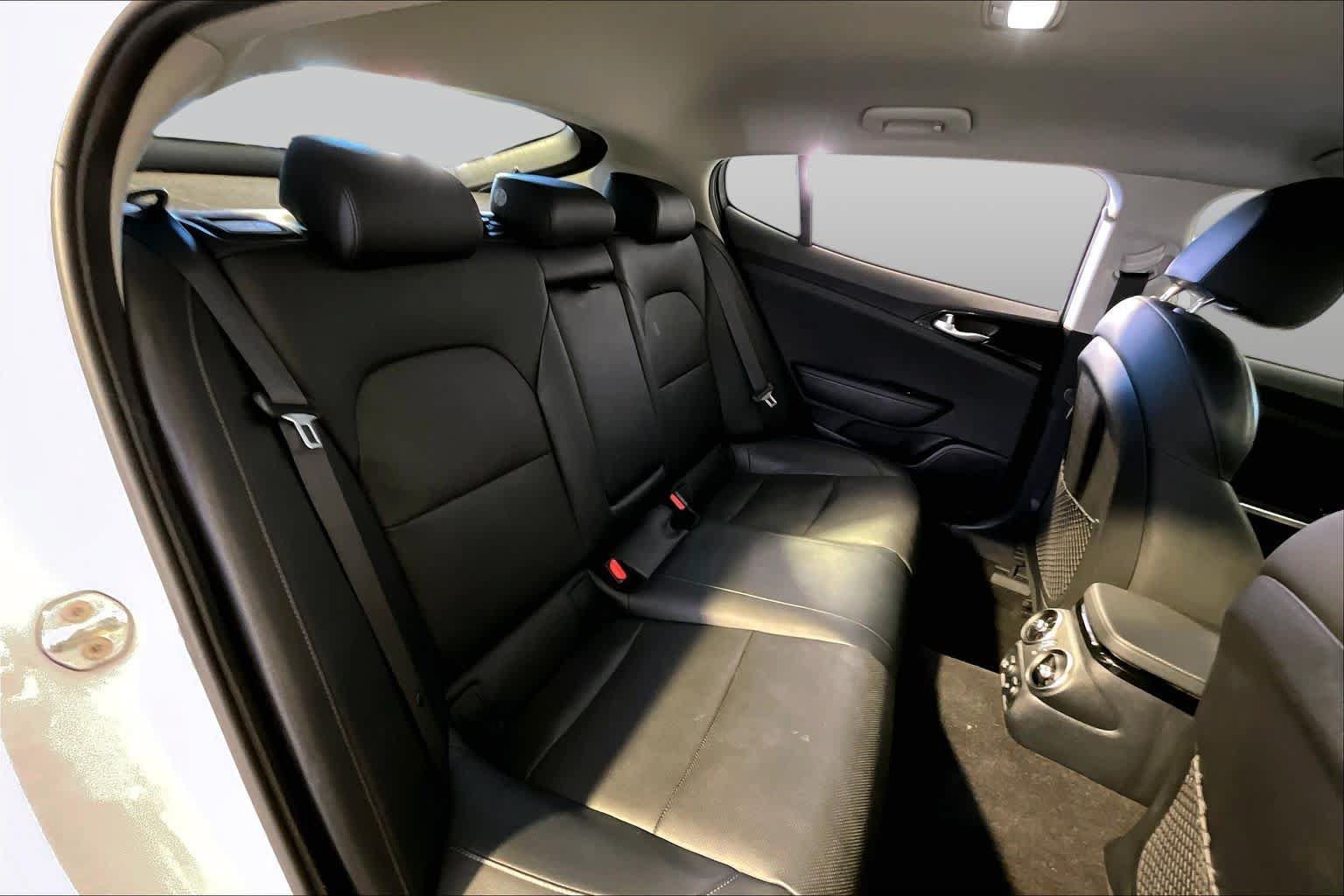 Used 2019 Kia Stinger RWD image 19