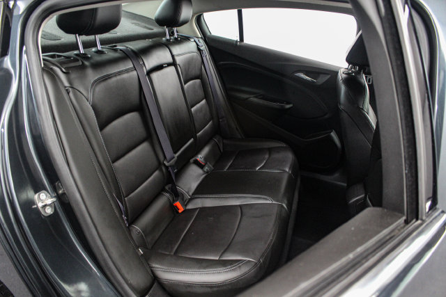 Used 2017 Chevrolet Cruze Premier FWD image 16