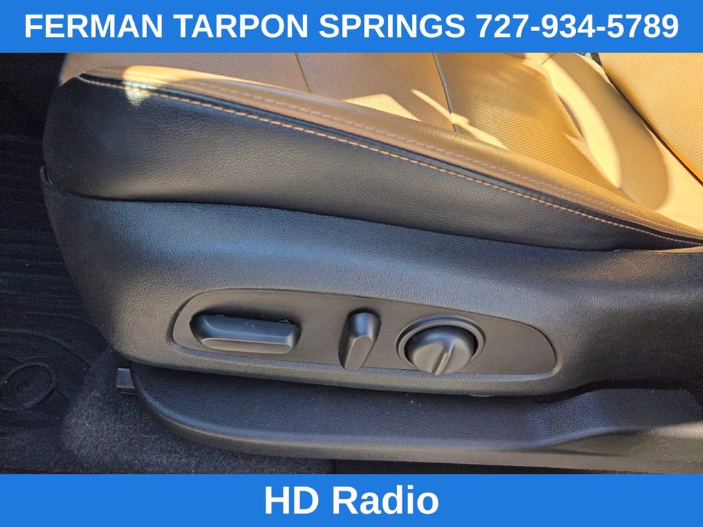 Used 2020 Chevrolet Equinox Premier image 16