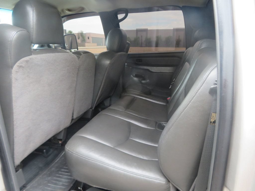 Used 2006 Chevrolet Silverado 2500 2WD Crew Cab image 24