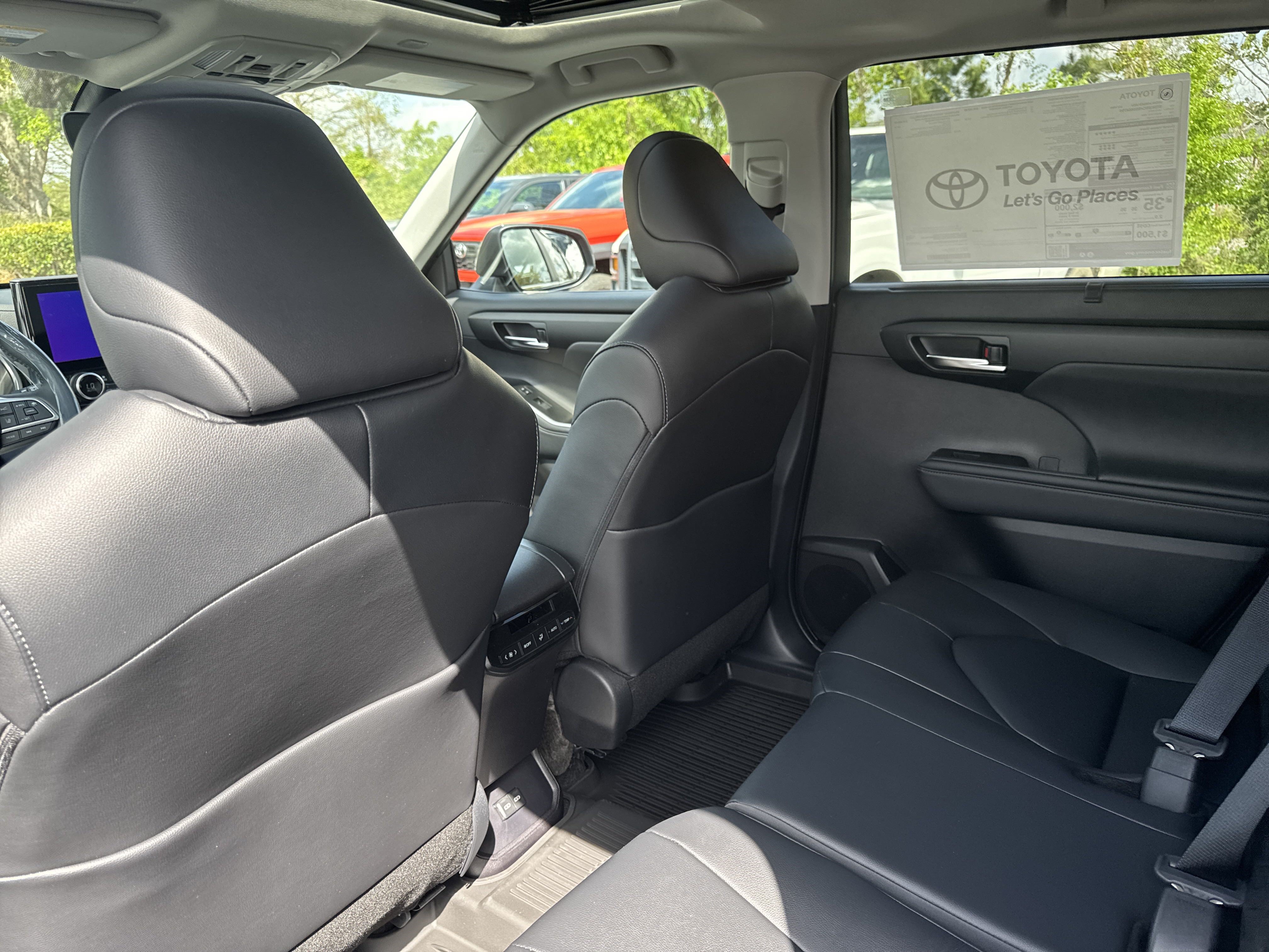 New 2025 Toyota Highlander XLE AWD/4WD image 25