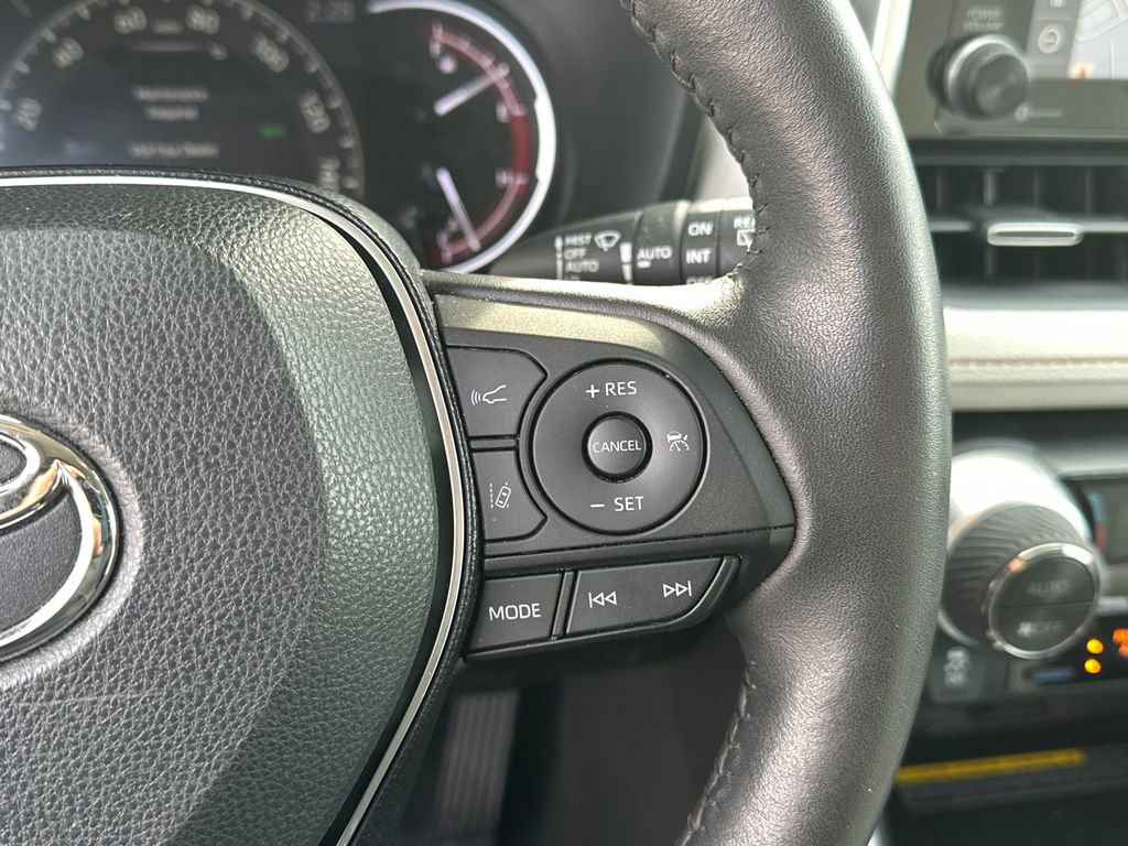 Certified 2020 Toyota RAV4 Limited image 25