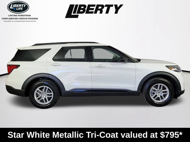 Used 2026 Ford Explorer Active AWD/4WD image 2