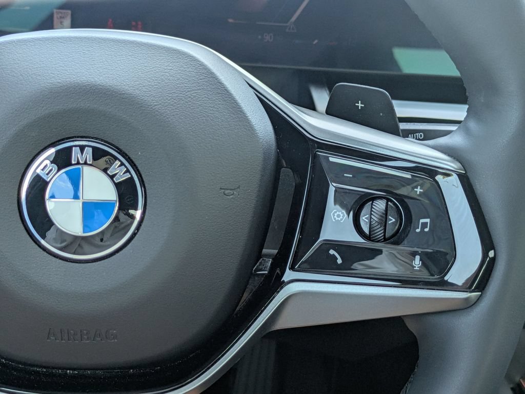 Used 2026 BMW 530i RWD image 16
