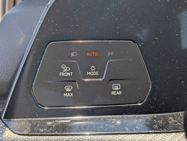 Used 2022 Volkswagen Golf R image 20