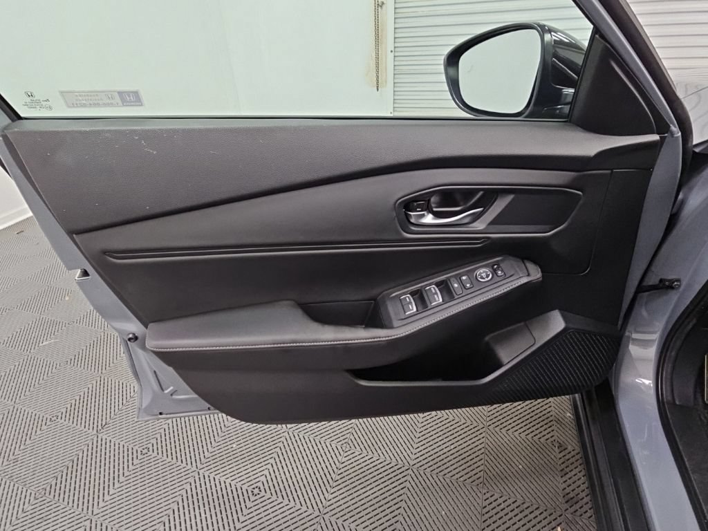 Used 2025 Honda Accord Sport image 30