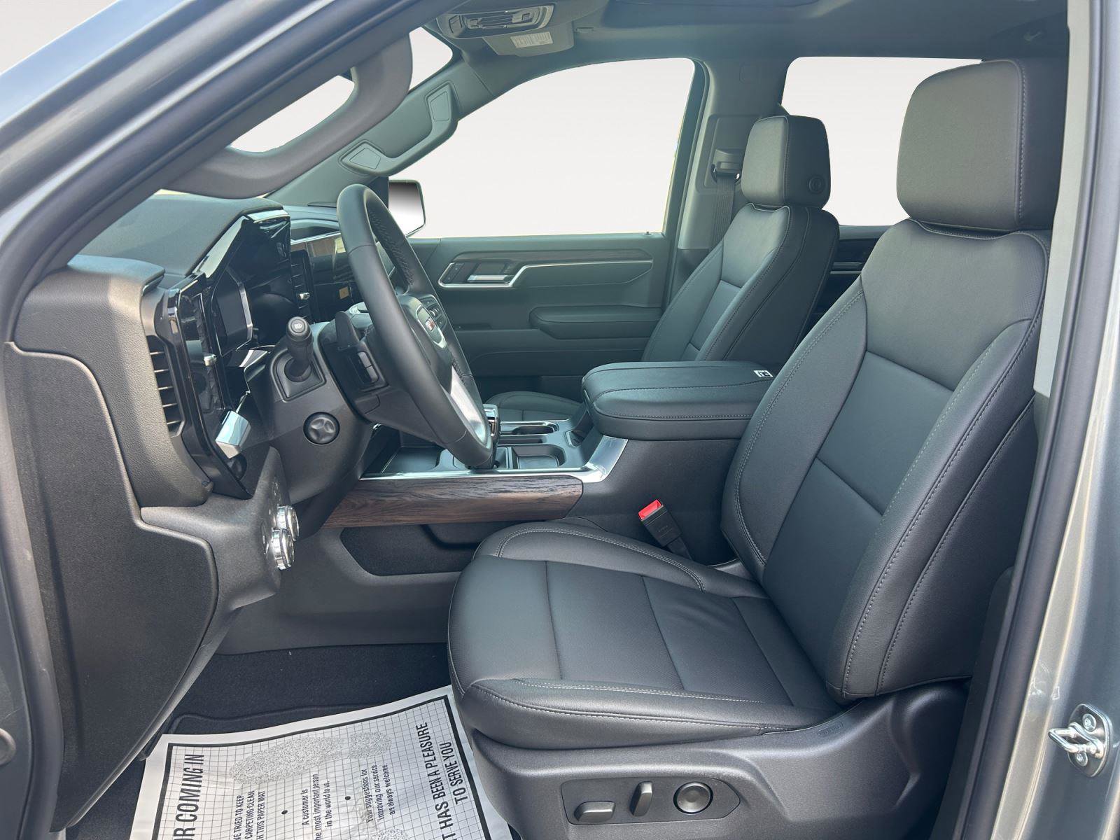 New 2026 GMC Sierra 1500 SLT w/ SLT Premium Package image 9