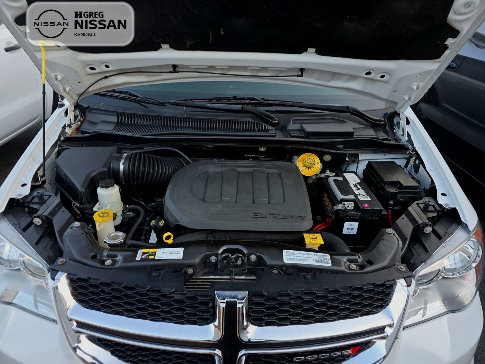 Used 2019 Dodge Grand Caravan SXT w/ Rear Park Assist Package image 17