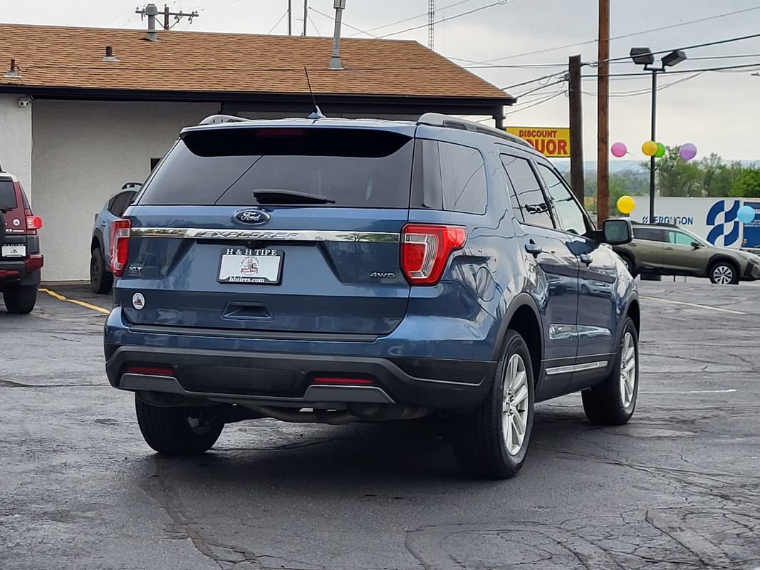 Used 2019 Ford Explorer XLT w/ Equipment Group 201A AWD/4WD image 9