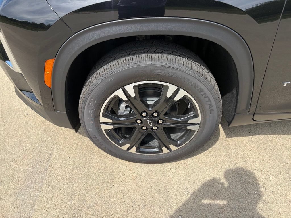 New 2027 Chevrolet Traverse LT w/ Sun and Wheel Package AWD/4WD image 58