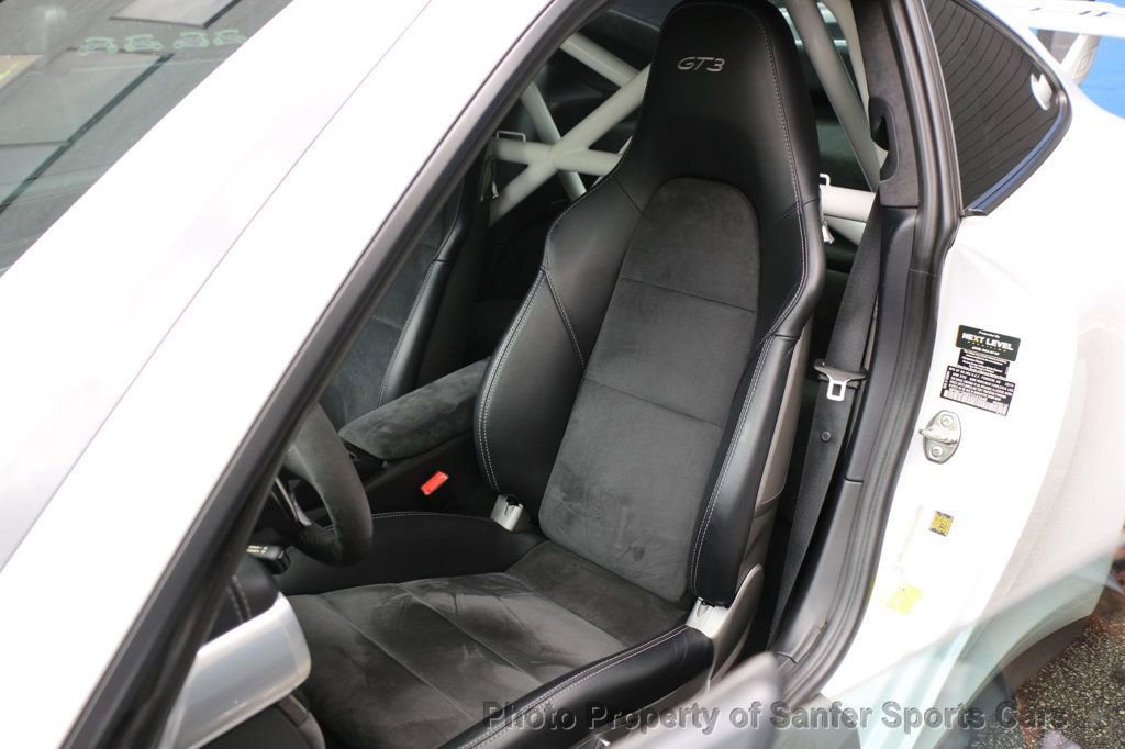 Used 2015 Porsche 911 GT3 RWD image 24