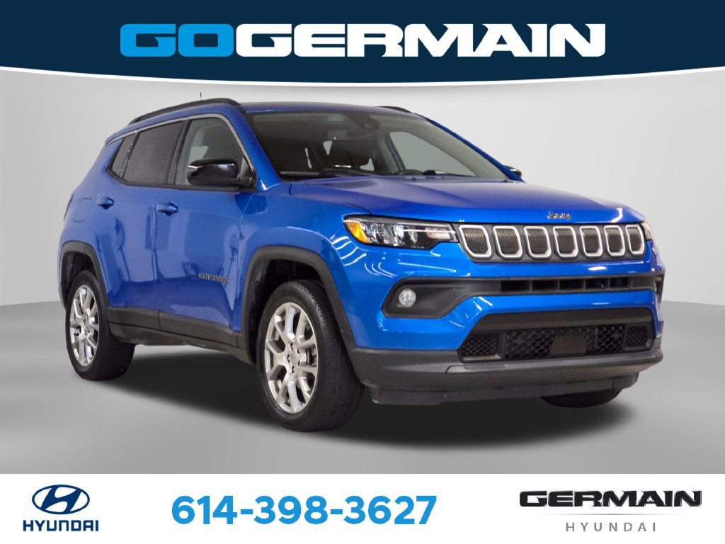 Used 2022 Jeep Compass Latitude w/ Sun and Sound Group AWD/4WD image 4