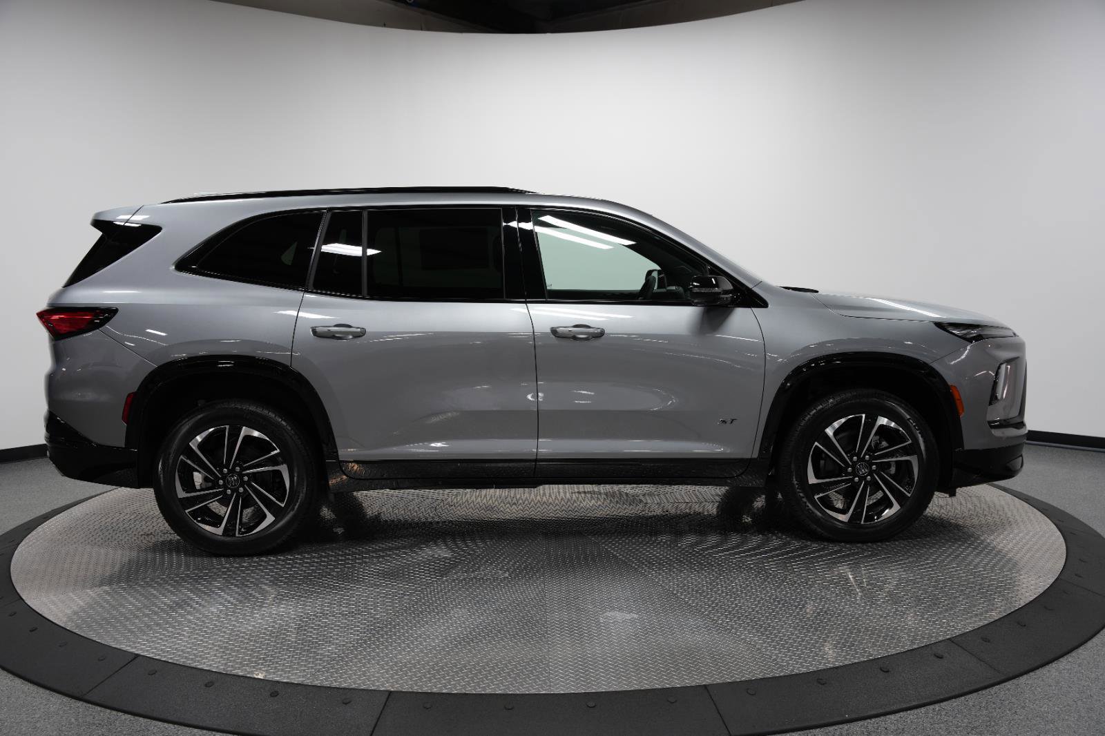 New 2026 Buick Enclave Sport Touring w/ LPO, Floor Liner Package image 9