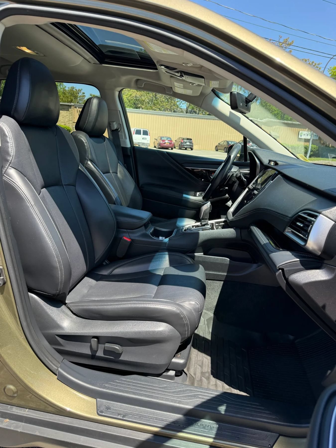 Used 2020 Subaru Outback Limited AWD/4WD image 15