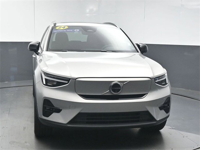 Used 2024 Volvo XC40 Recharge Plus w/ Protection Package Premier image 3
