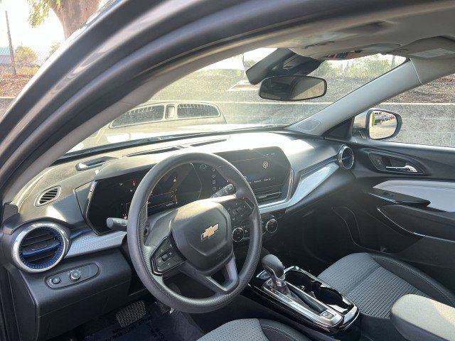 Used 2024 Chevrolet Trax LT image 10
