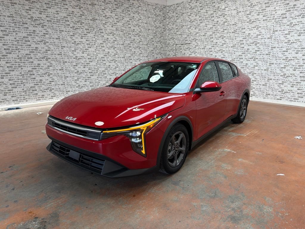 Used 2025 Kia K4 FWD image 3