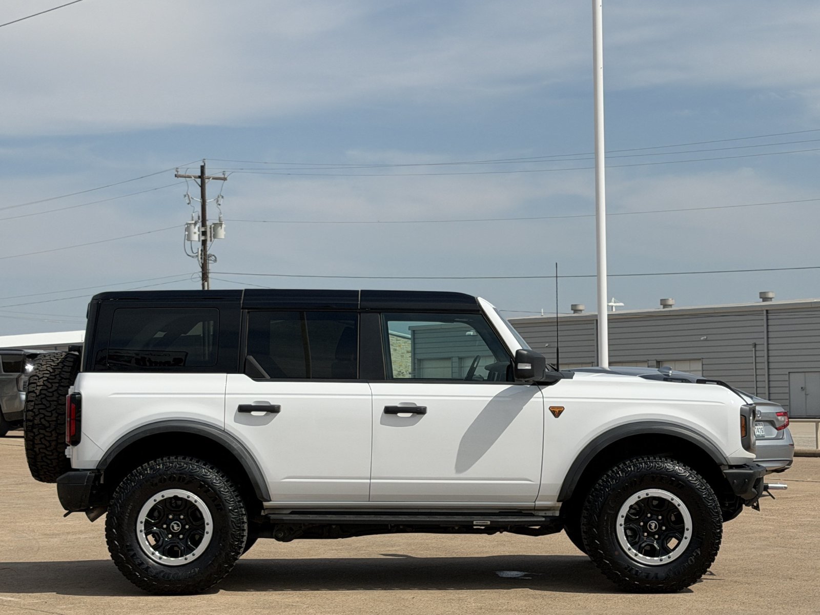 Used 2024 Ford Bronco Badlands AWD/4WD image 3