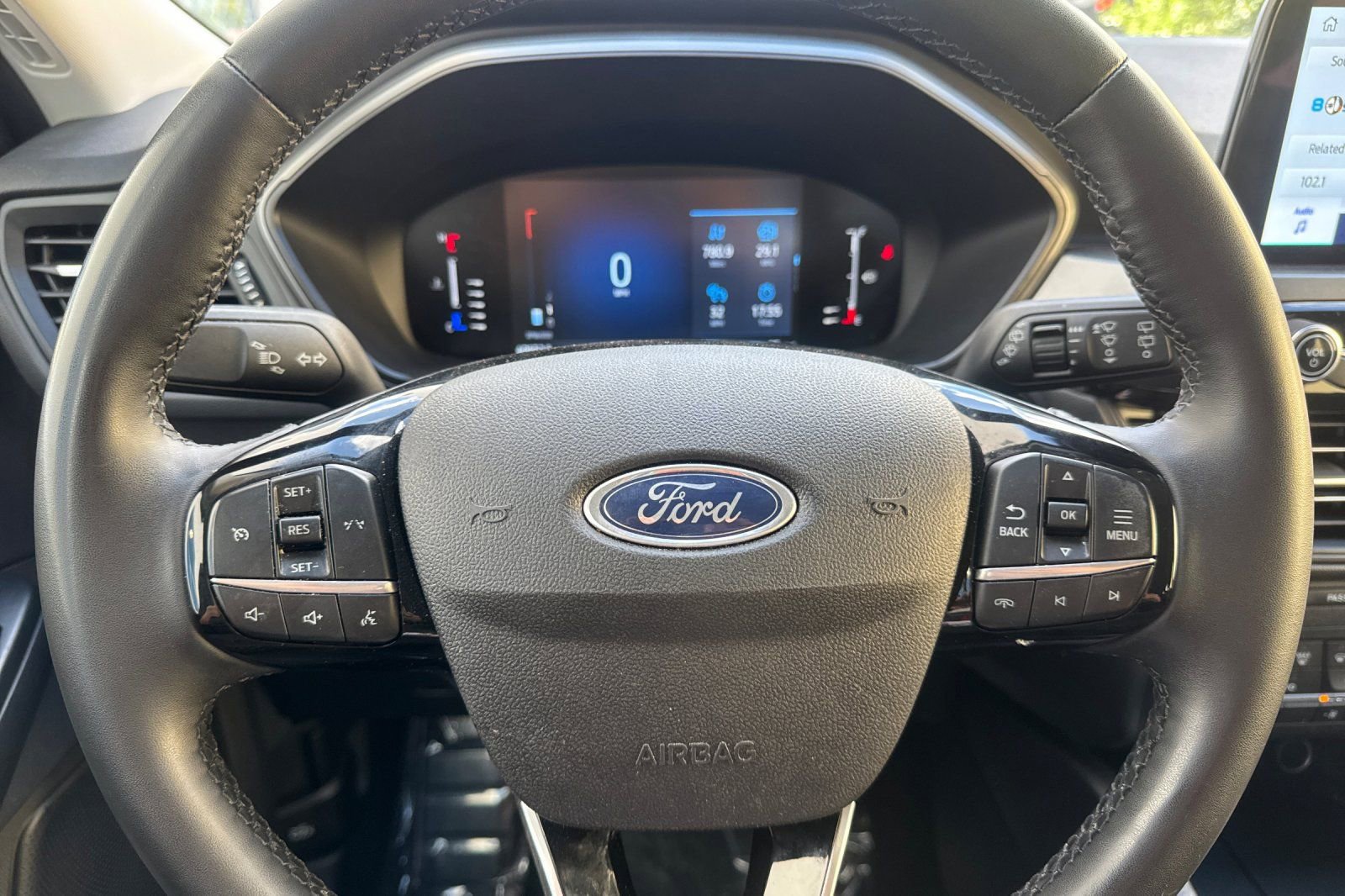 Used 2023 Ford Escape Active AWD/4WD image 35