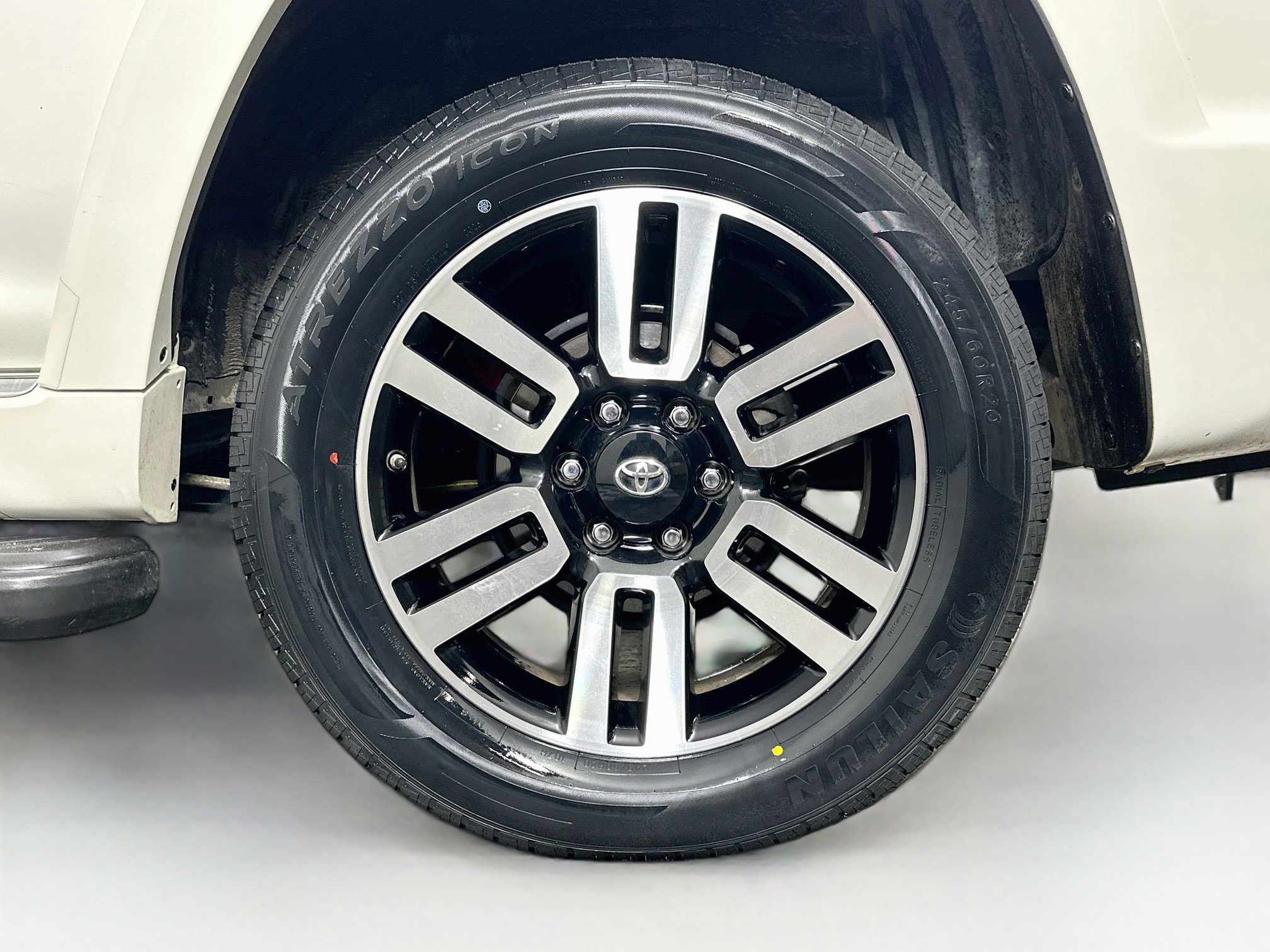 Used 2019 Toyota 4Runner Limited AWD/4WD image 11