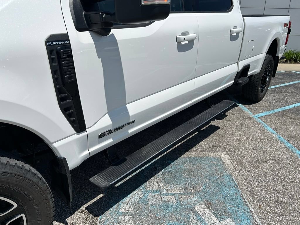 Used 2025 Ford F250 Platinum AWD/4WD image 31