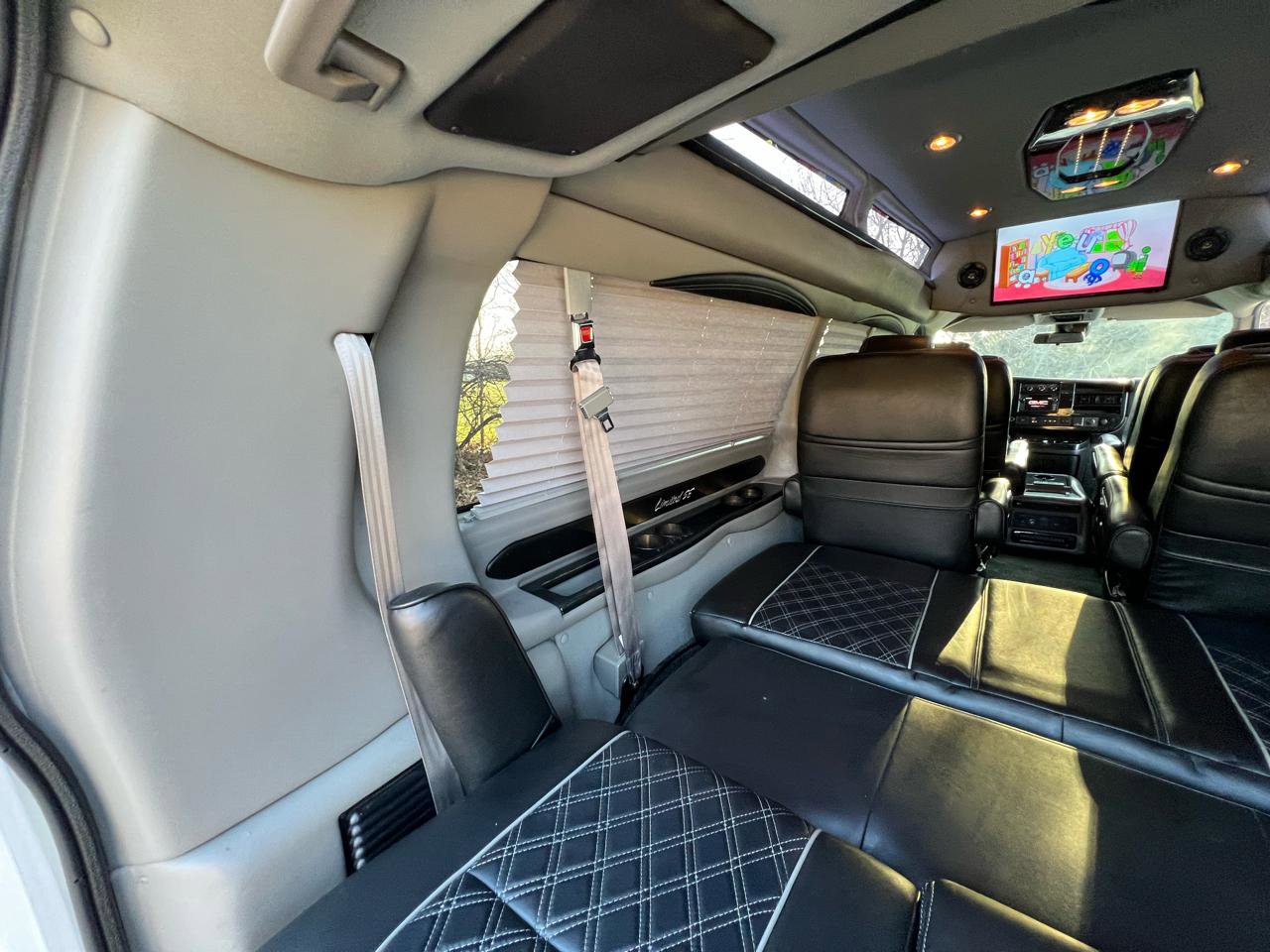 Used 2019 GMC Savana 2500 Extended w/ Enhanced Convenience Package image 49