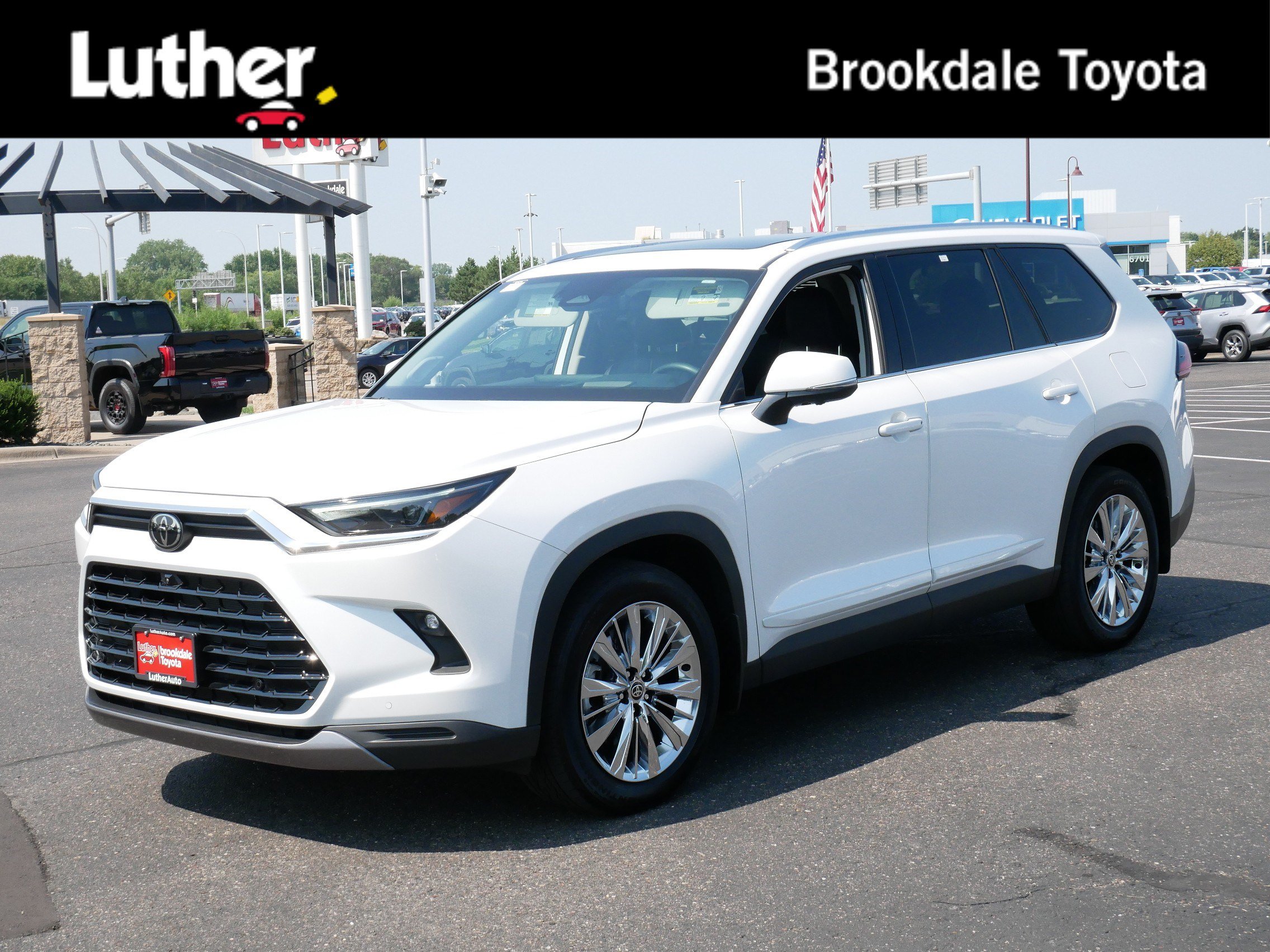 Certified 2025 Toyota Grand Highlander AWD image 1