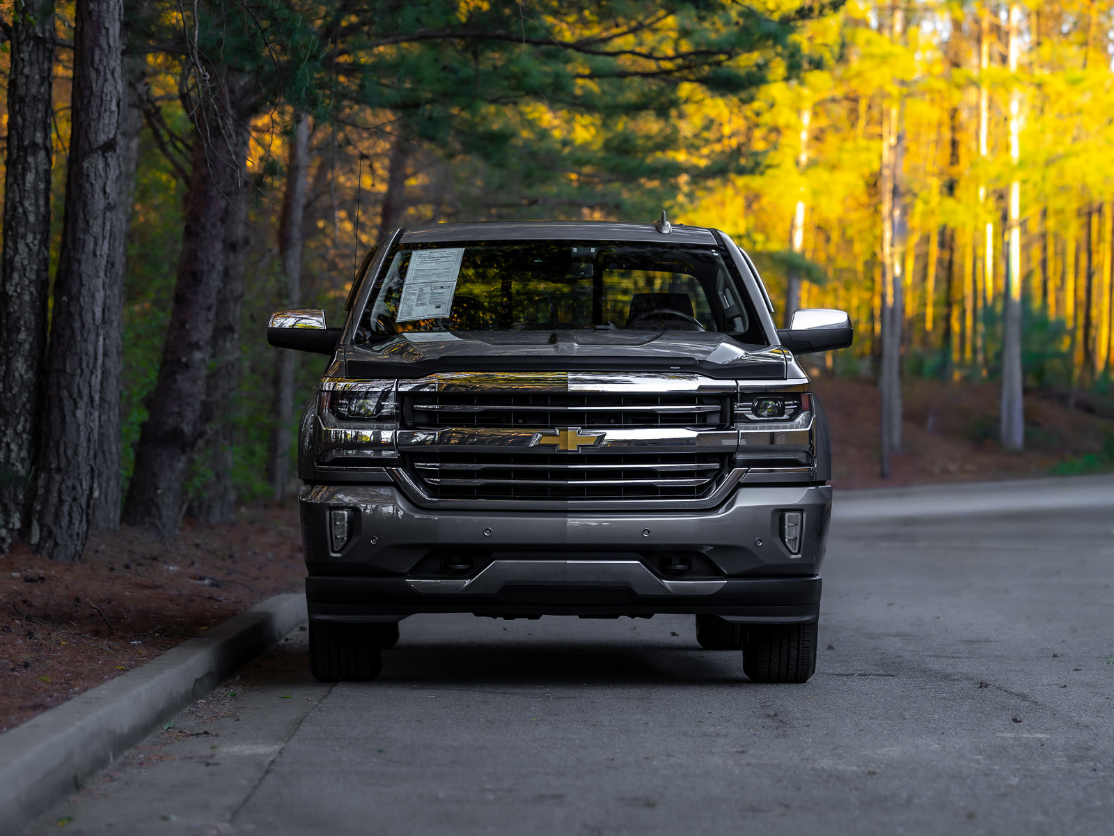 Used 2017 Chevrolet Silverado 1500 High Country image 33