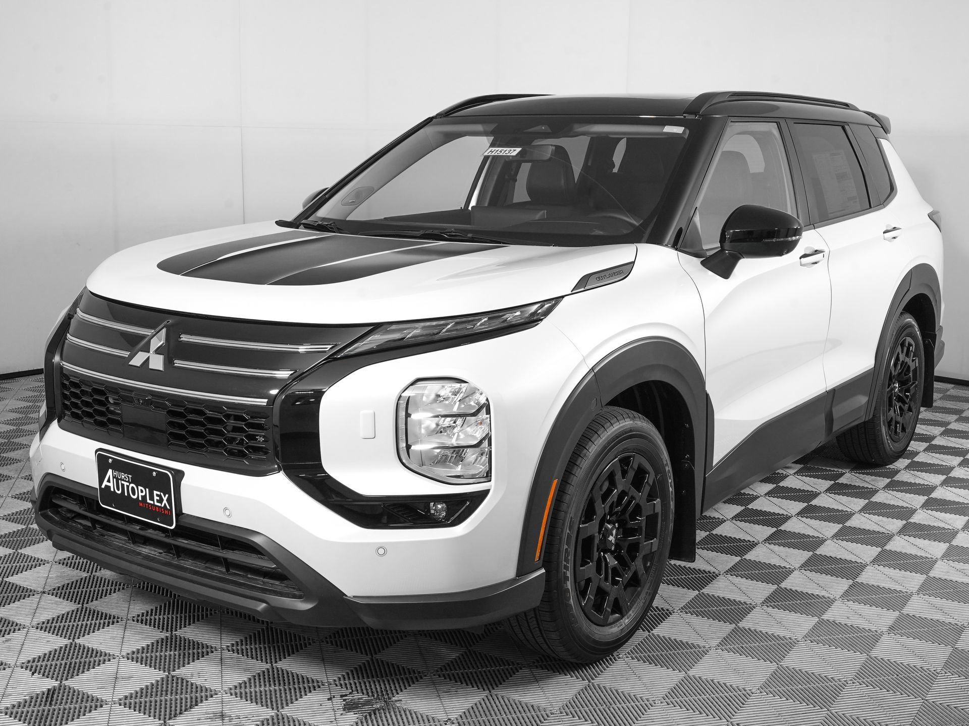 New 2026 Mitsubishi Outlander AWD image 9