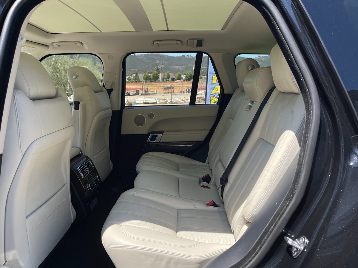 Used 2017 Land Rover Range Rover HSE AWD/4WD image 24