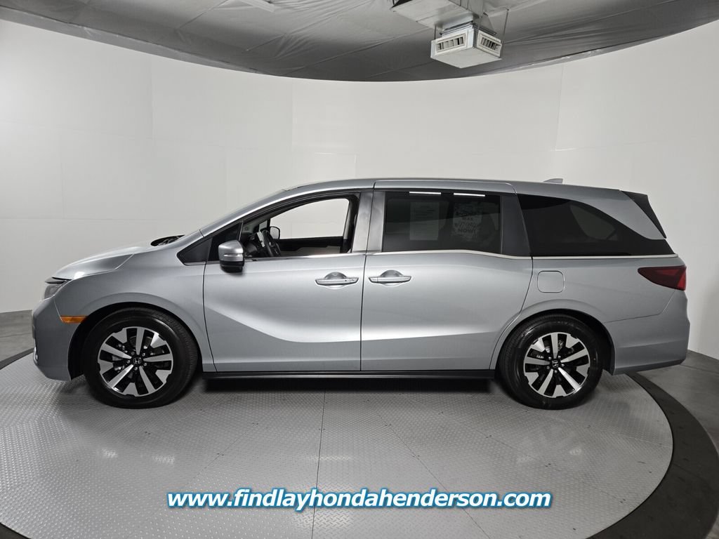 Certified 2026 Honda Odyssey EX-L image 3