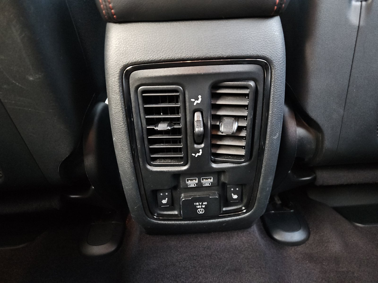Used 2018 Dodge Durango R/T w/ Technology Group AWD/4WD image 13