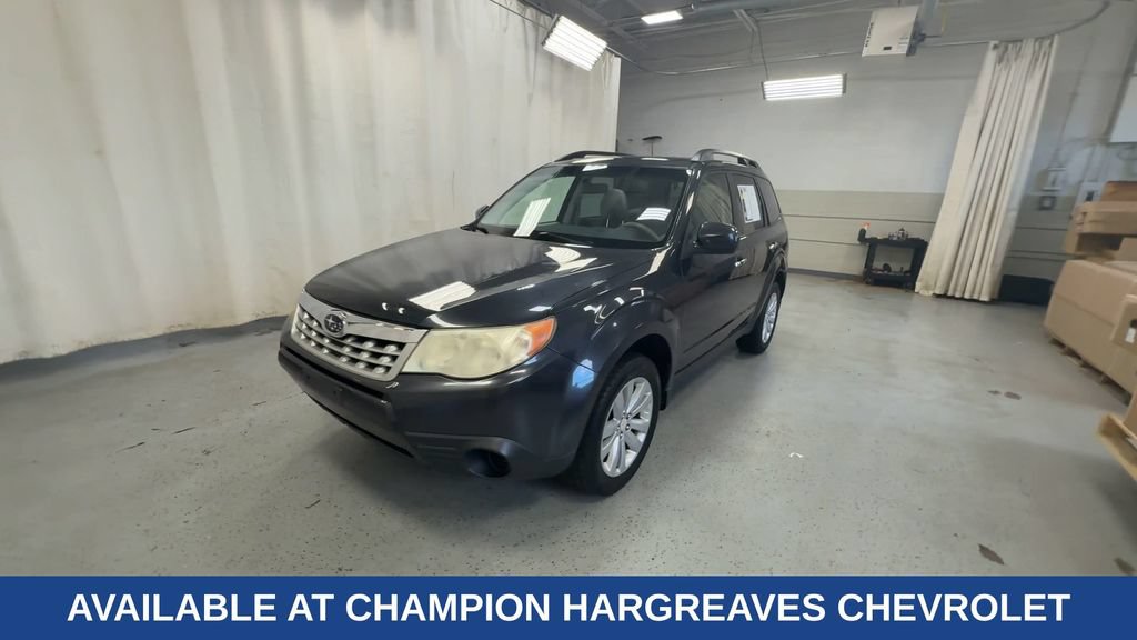 Used 2011 Subaru Forester 2.5X Premium w/ All-Weather Pkg AWD/4WD image 5