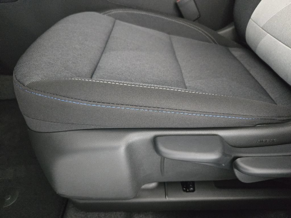 New 2026 Chevrolet Trax LS w/ LS Convenience Package FWD image 25