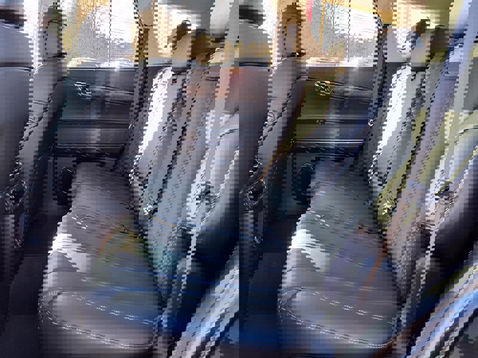 Used 2022 Genesis GV80 2.5T image 7