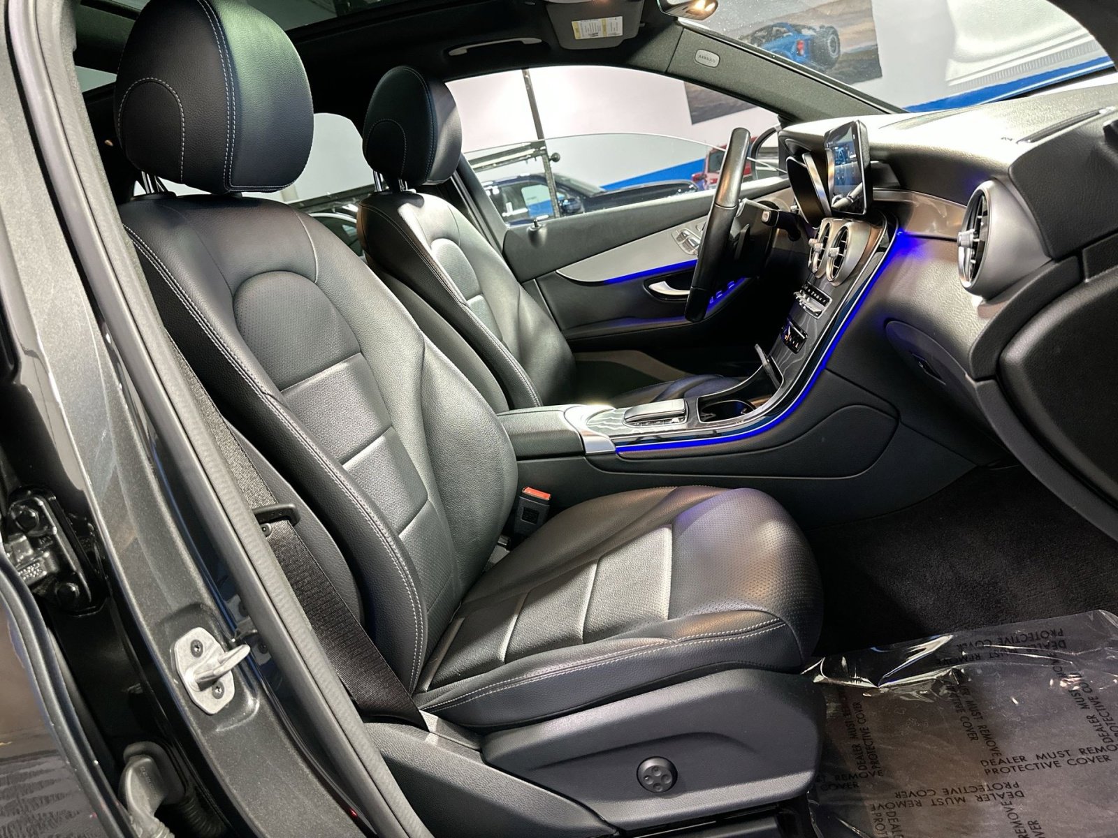 Used 2022 Mercedes-Benz GLC 300 4MATIC image 35