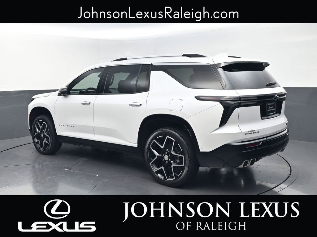 Used 2025 Chevrolet Traverse High Country FWD image 7