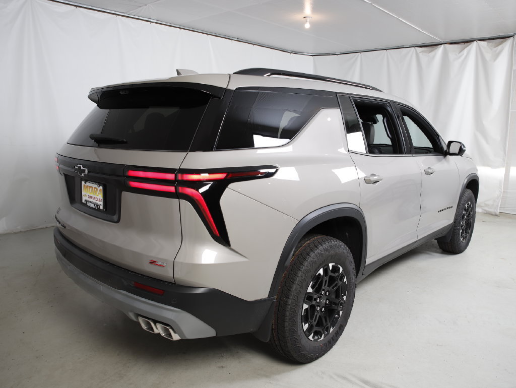 New 2027 Chevrolet Traverse Z71 w/ Driver Confidence Package AWD/4WD image 4