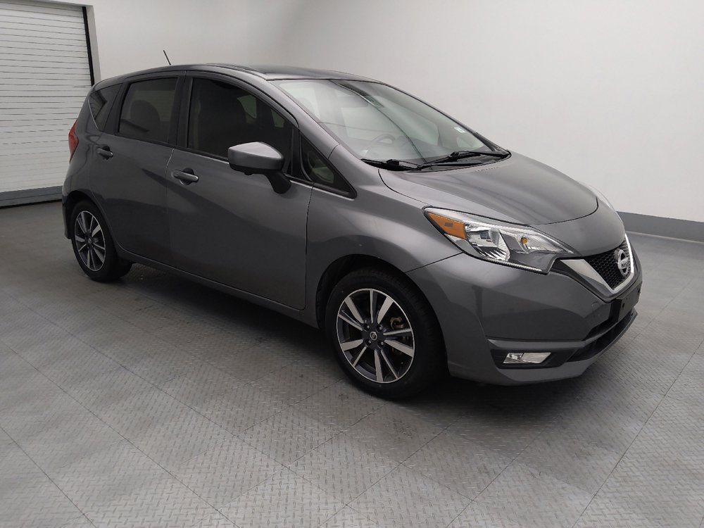 Used 2017 Nissan Versa Note FWD image 11