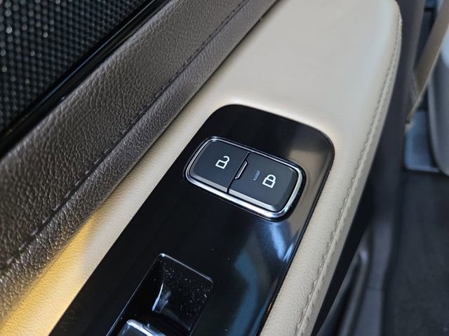 Used 2023 Lincoln Aviator Reserve w/ Equipment Group 201A image 12