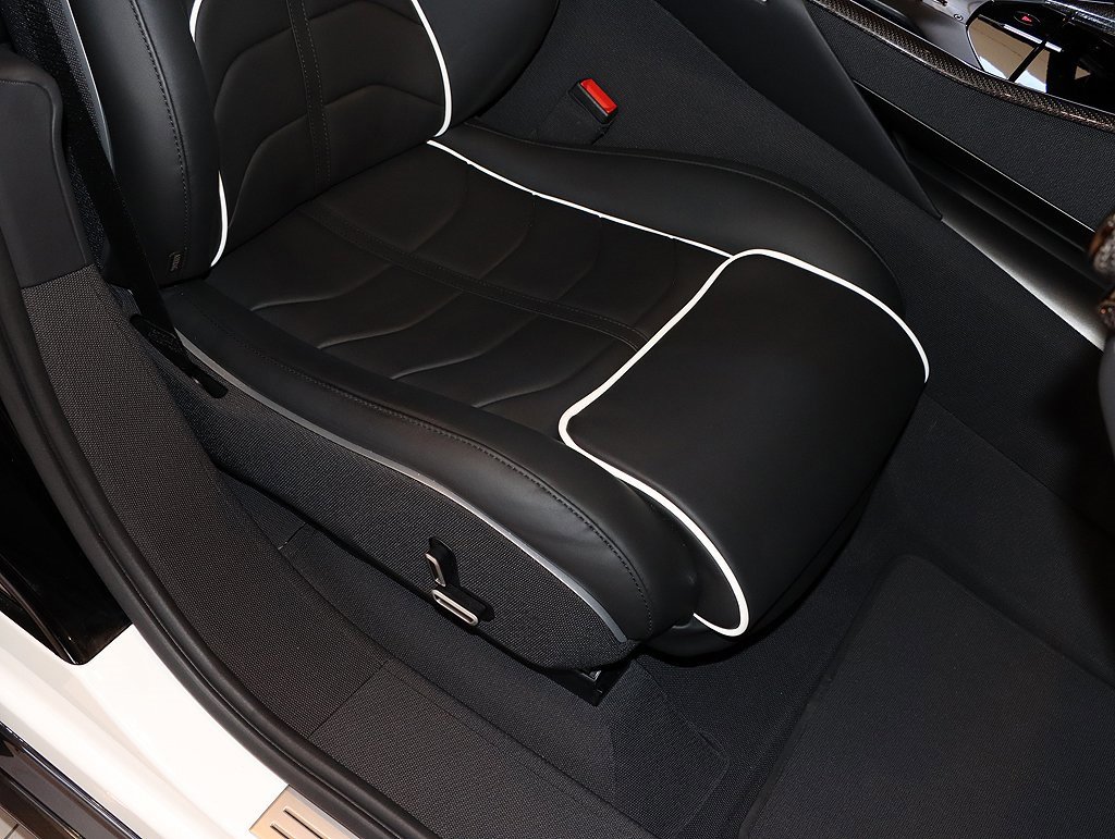 Certified 2024 Ferrari Purosangue image 36